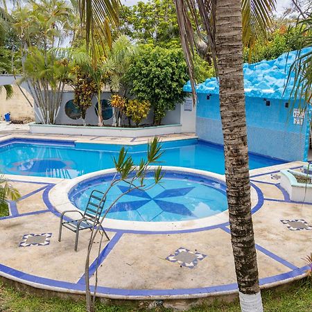 Oyo Hotel Marias,Aeropuerto Internacional De Chetumal Luaran gambar