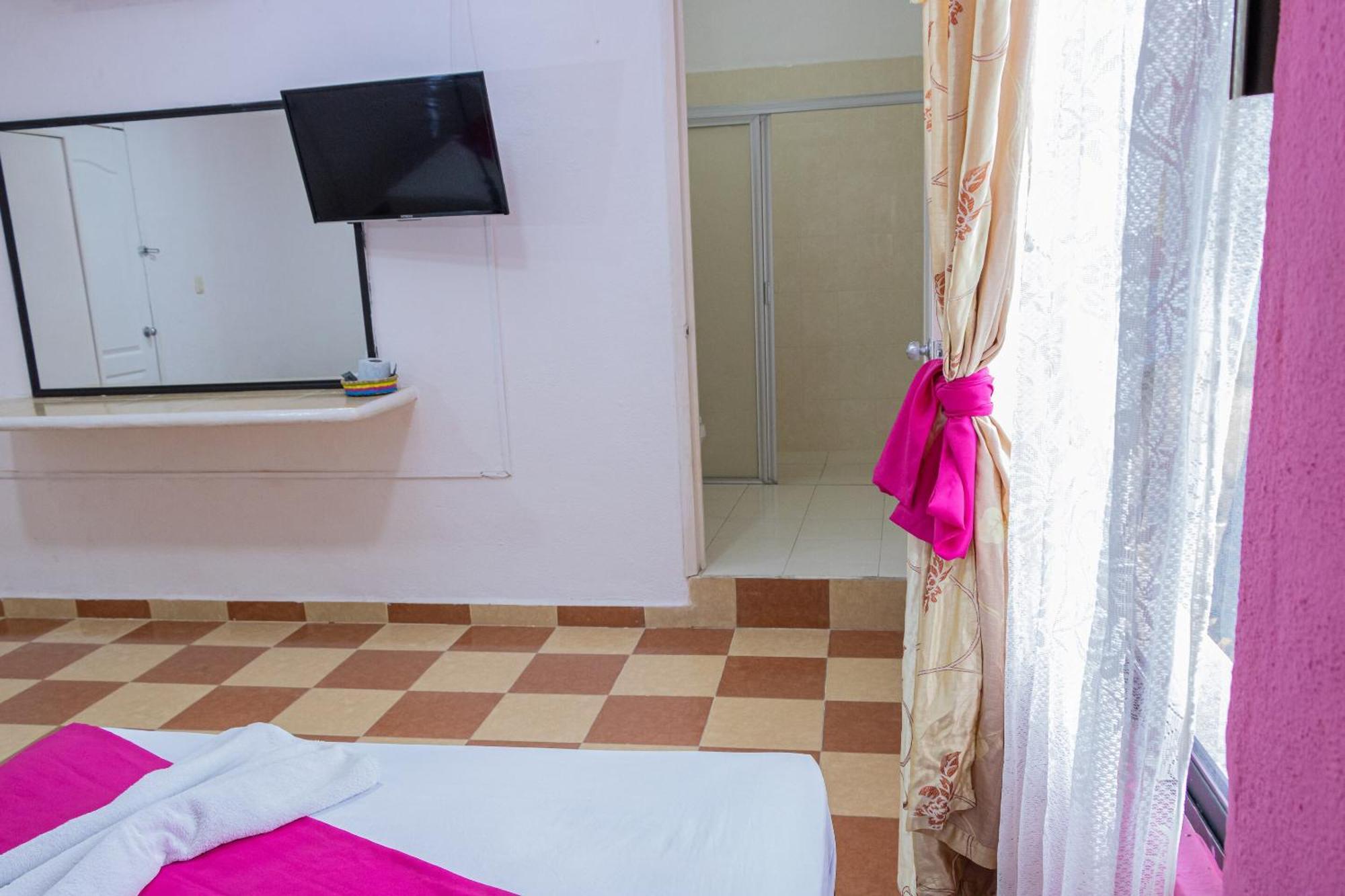 Oyo Hotel Marias,Aeropuerto Internacional De Chetumal Luaran gambar